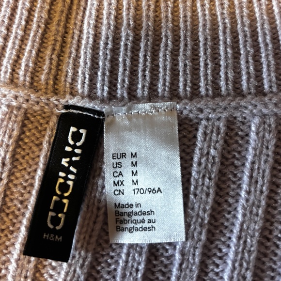 H&M light purple V-neck ribbed sweater vest NWOT - Picture 3 of 10